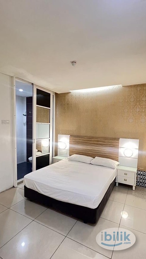 0️⃣Deposit✨Master room for rent at Kota Damansara/Thomson Hospital 🚶‍♂️5min walk to MRT KD /Thomson Hospital   🚗5min dri - Image 1