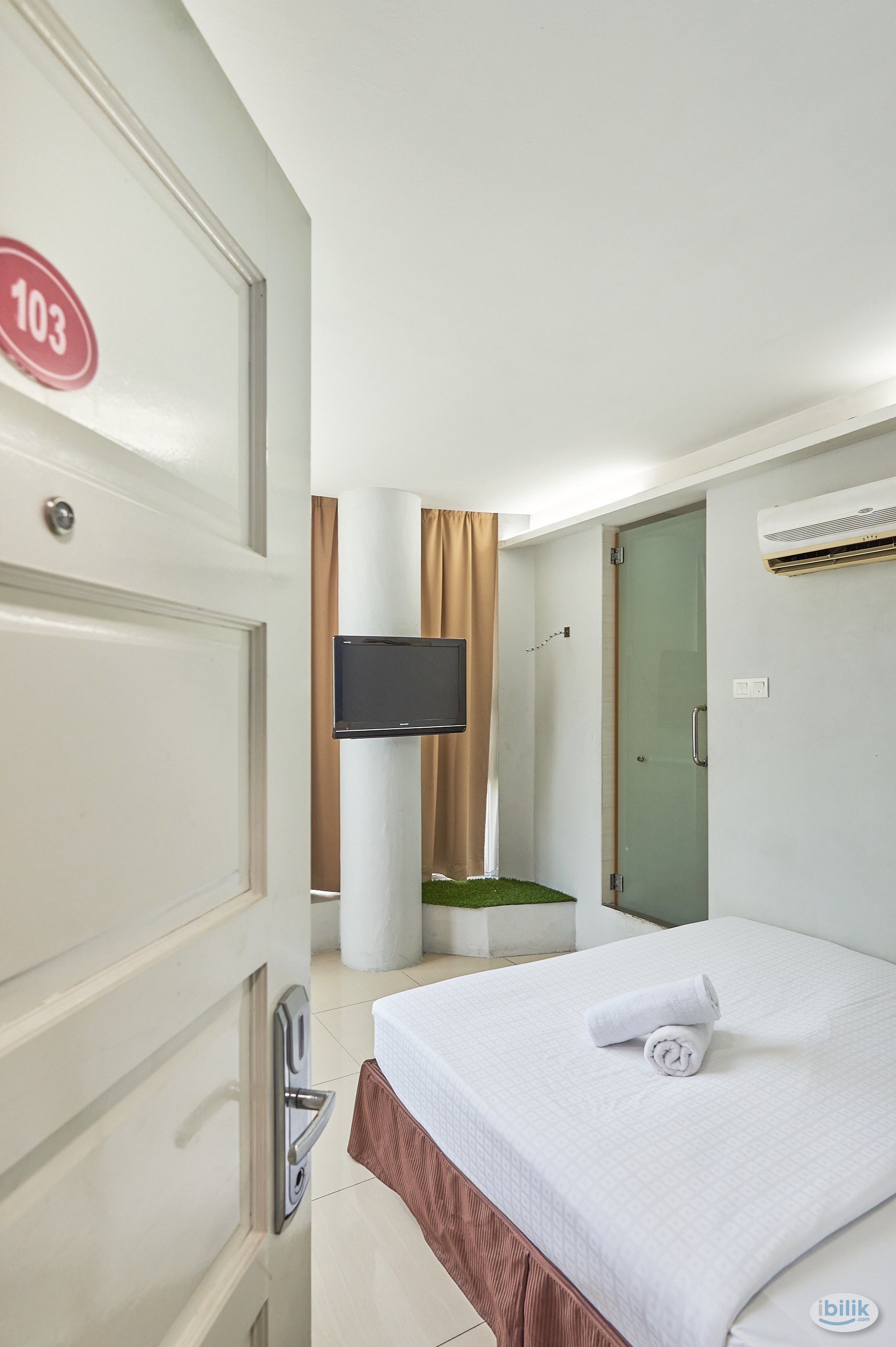 Offer ❗ 8 mins to MRT Surian 🚶🏼 Room attach Private 🚽 Kota Damansara - Image 1