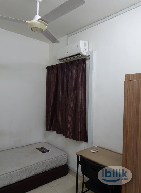 Single Room at Taman Bukit Serdang, Seri Kembangan - Image 1
