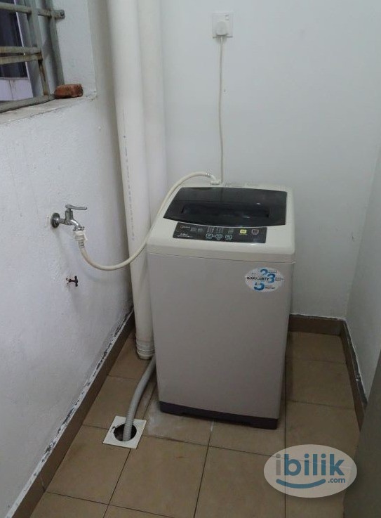 Single Room at Taman Sri Serdang, Seri Kembangan - Image 4