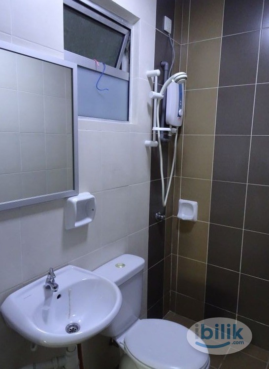Single Room at Mutiara Residence, Seri Kembangan - Image 3