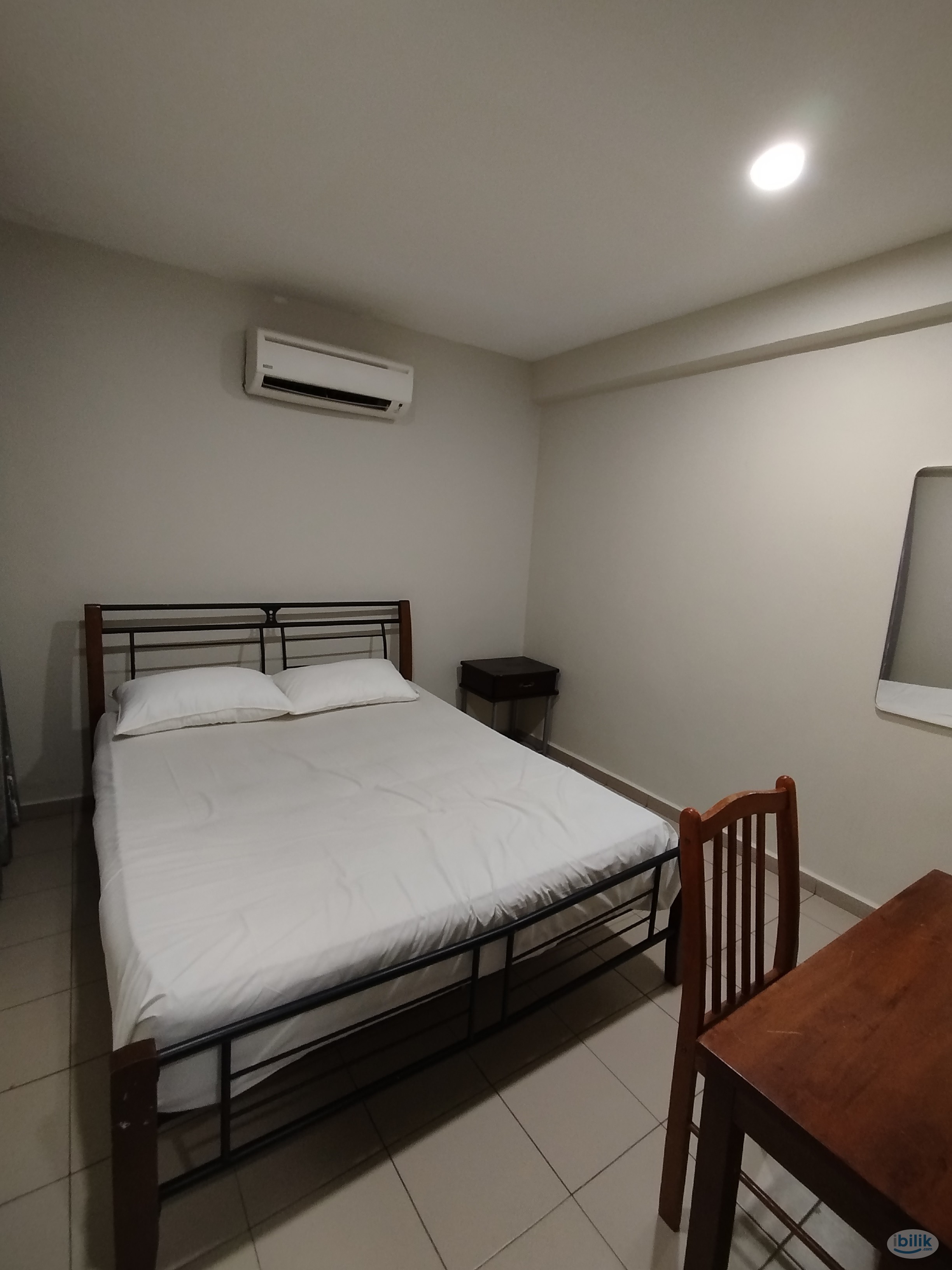 💯Merdeka diskaunb🇲🇾Middle Room at Serdang, Selangor - Image 1