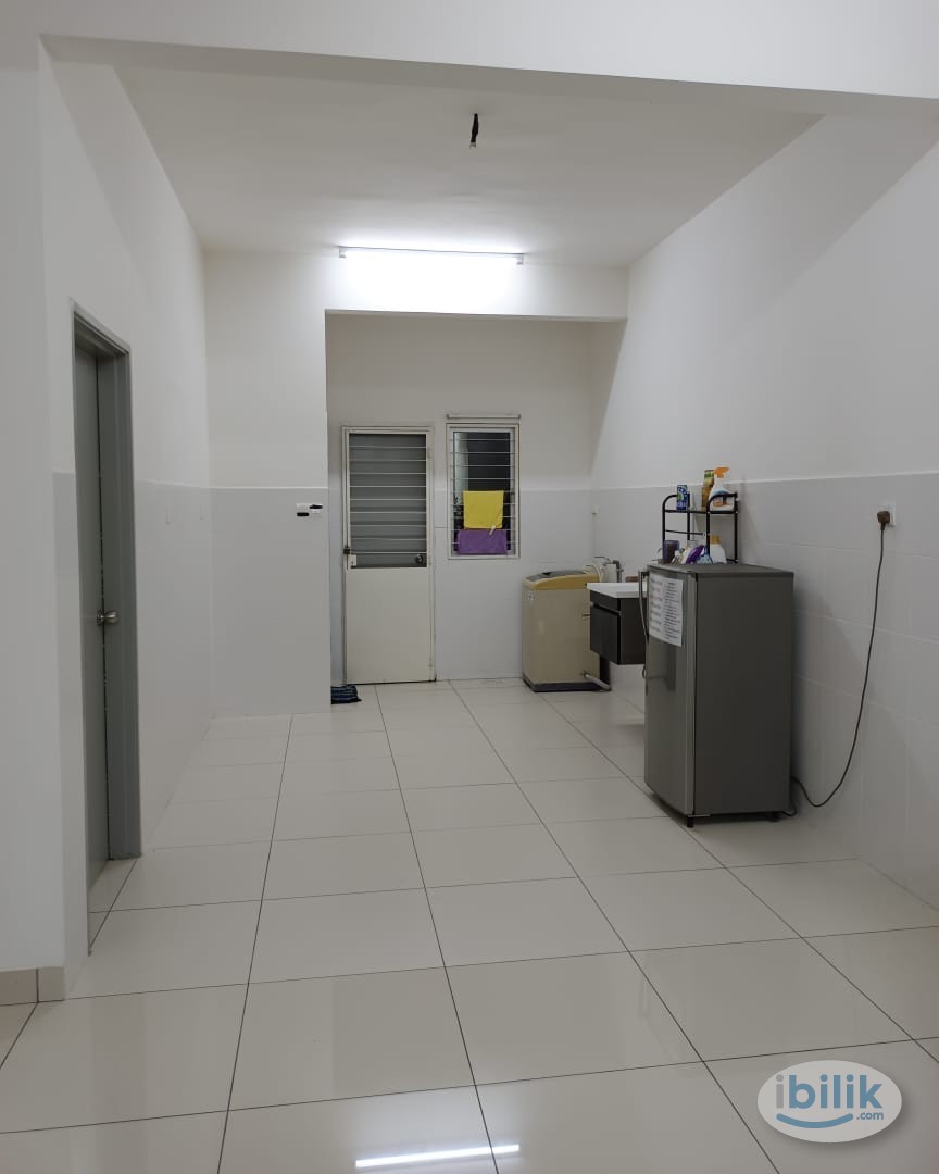 Single Room have Fully Furniture & Included Utility & Unifi for Rent in Bandar Botanic Gated Guarded House - Image 4