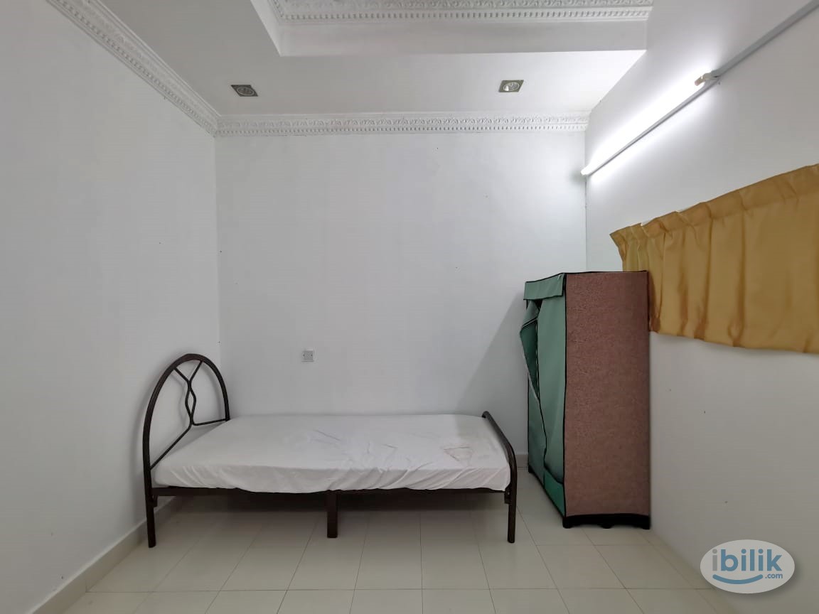 👍Nice Single Room in Kota Damansara✅Easy Access to Giza Mall - Image 1