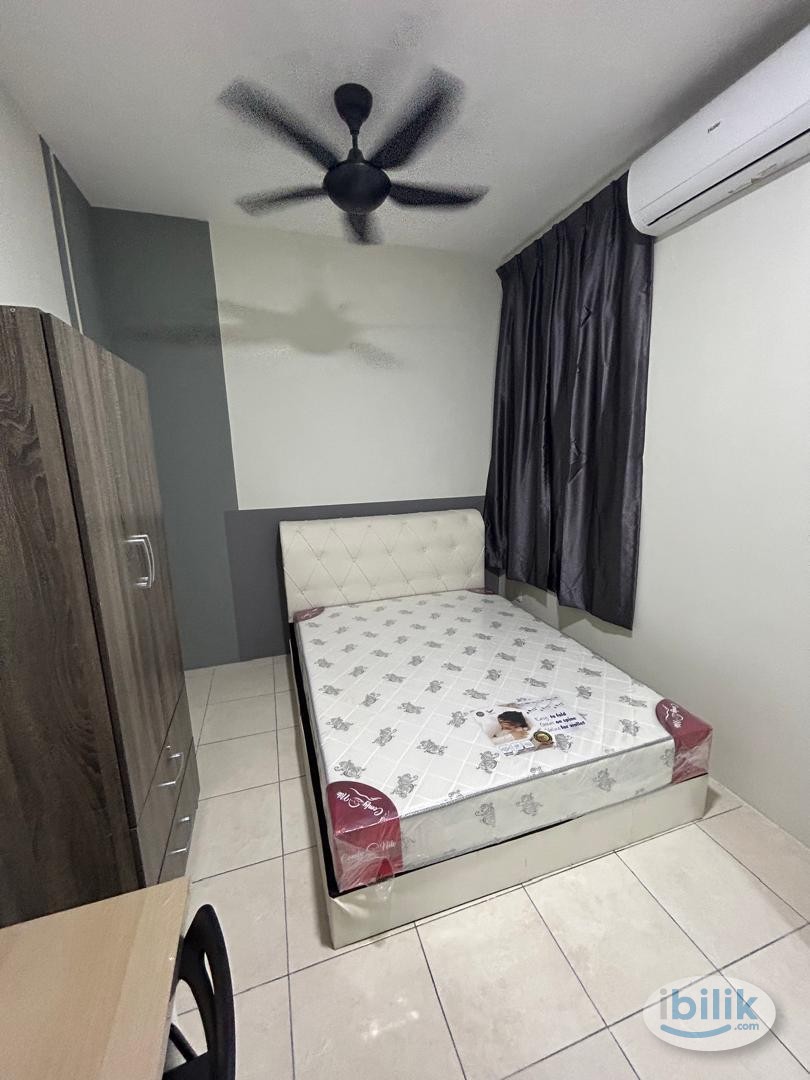 😍 5 mins walk to LRT 😍 Inclusive of Utilities 😍Free Wifi 😍Free Cleaning 😍Fully furnished Medium Room at Platinum OUG - Image 1