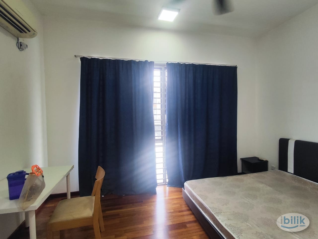 Medium Room with private bathroom in Setia Alam - Image 3