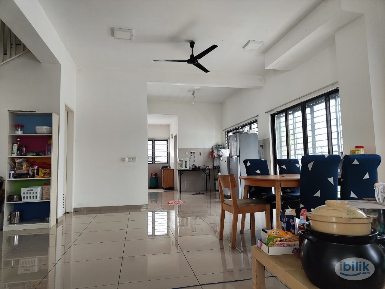 Medium Room with private bathroom in Setia Alam - Image 5