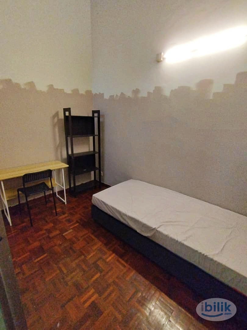 BANDAR UTAMA WALKING DISTANCE TO MRT - Image 1