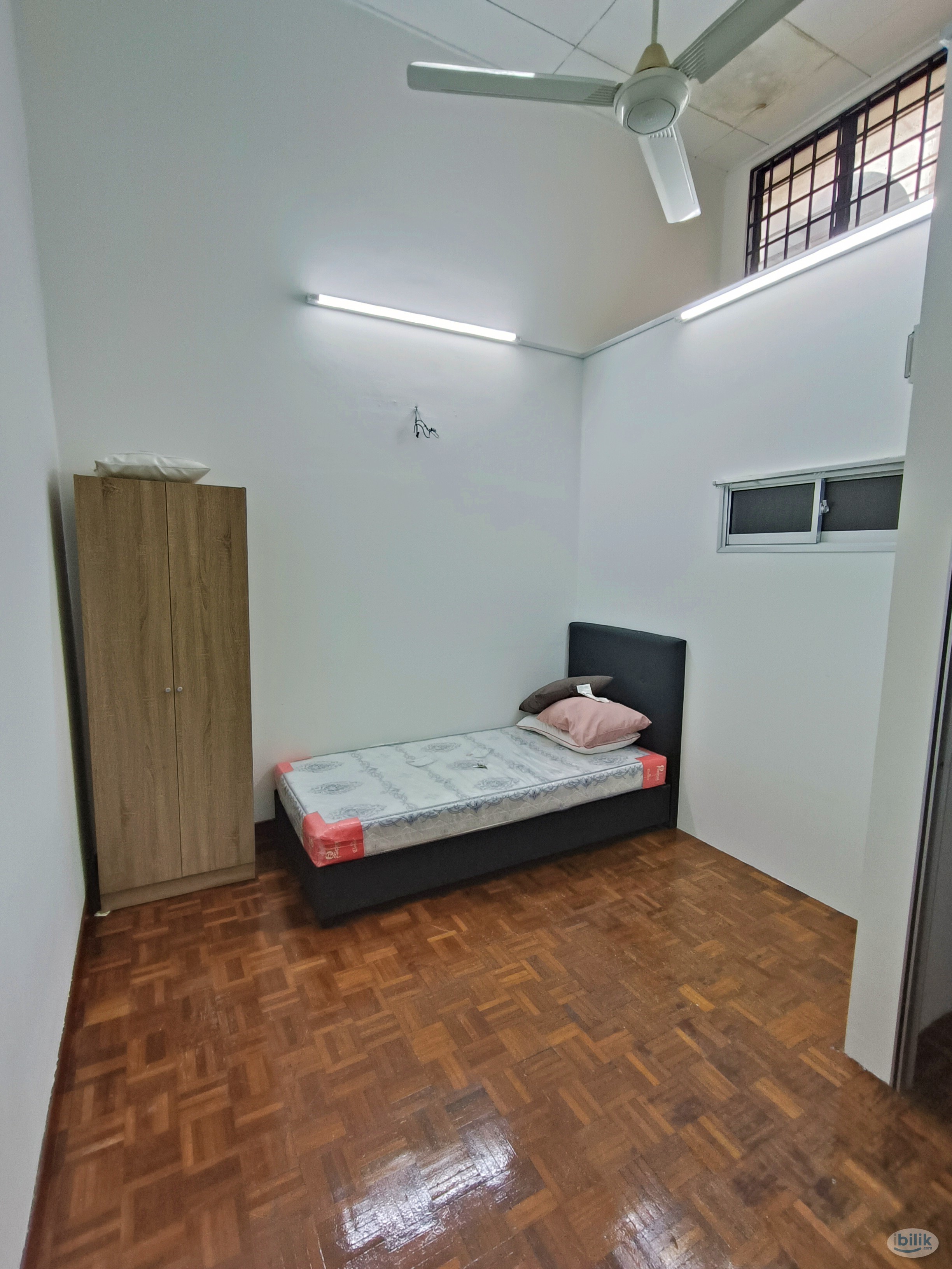 Affordable & Strategic Place to Stay. Room Available For Rent at Bandar Utama - Image 1