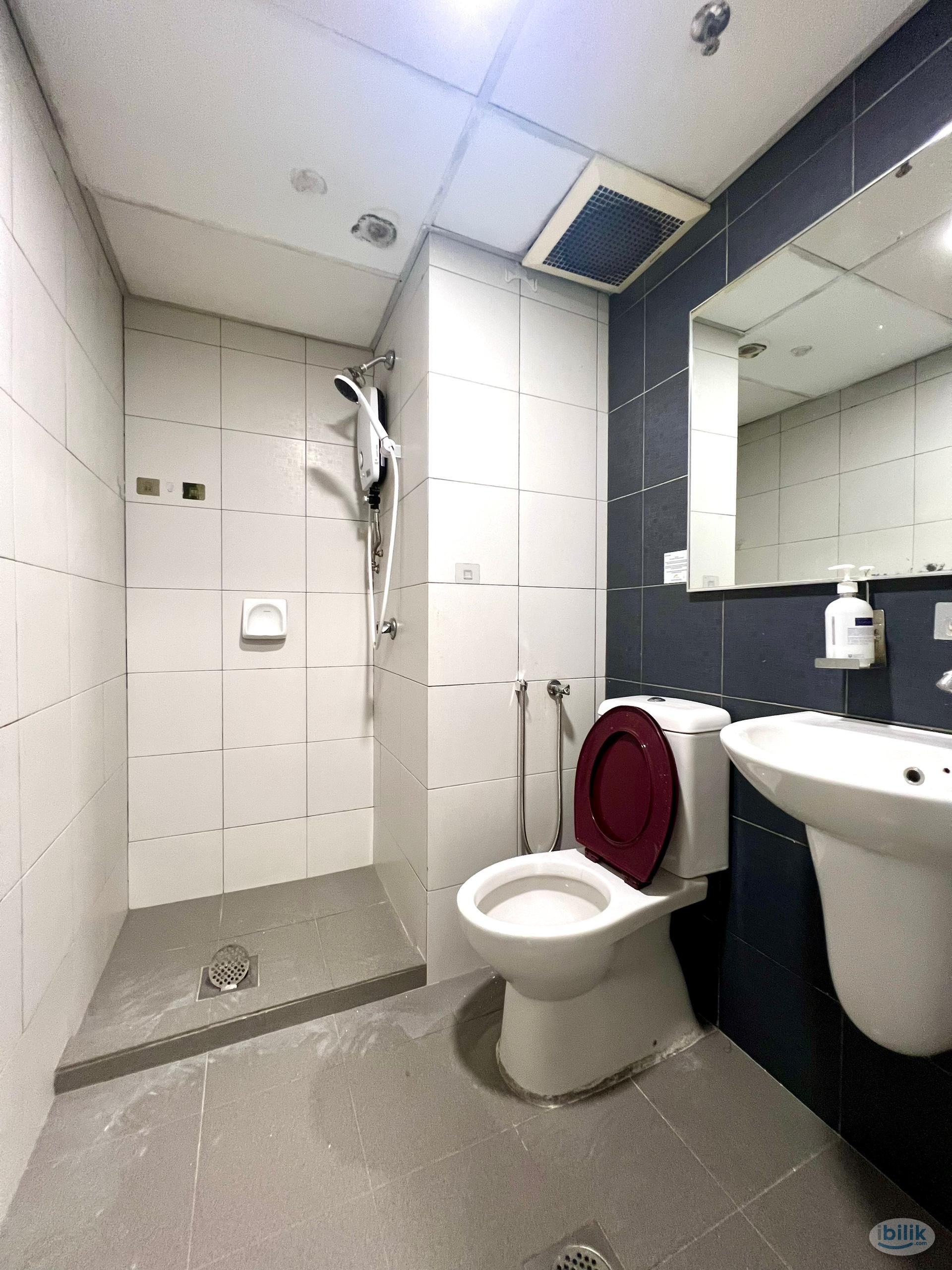 🚶6mins walking distance to CIQ/Customs🚶Private room with bathroom rent at Jalan Tenteram ⭐Zero Deposit/Low Deposit - Image 4