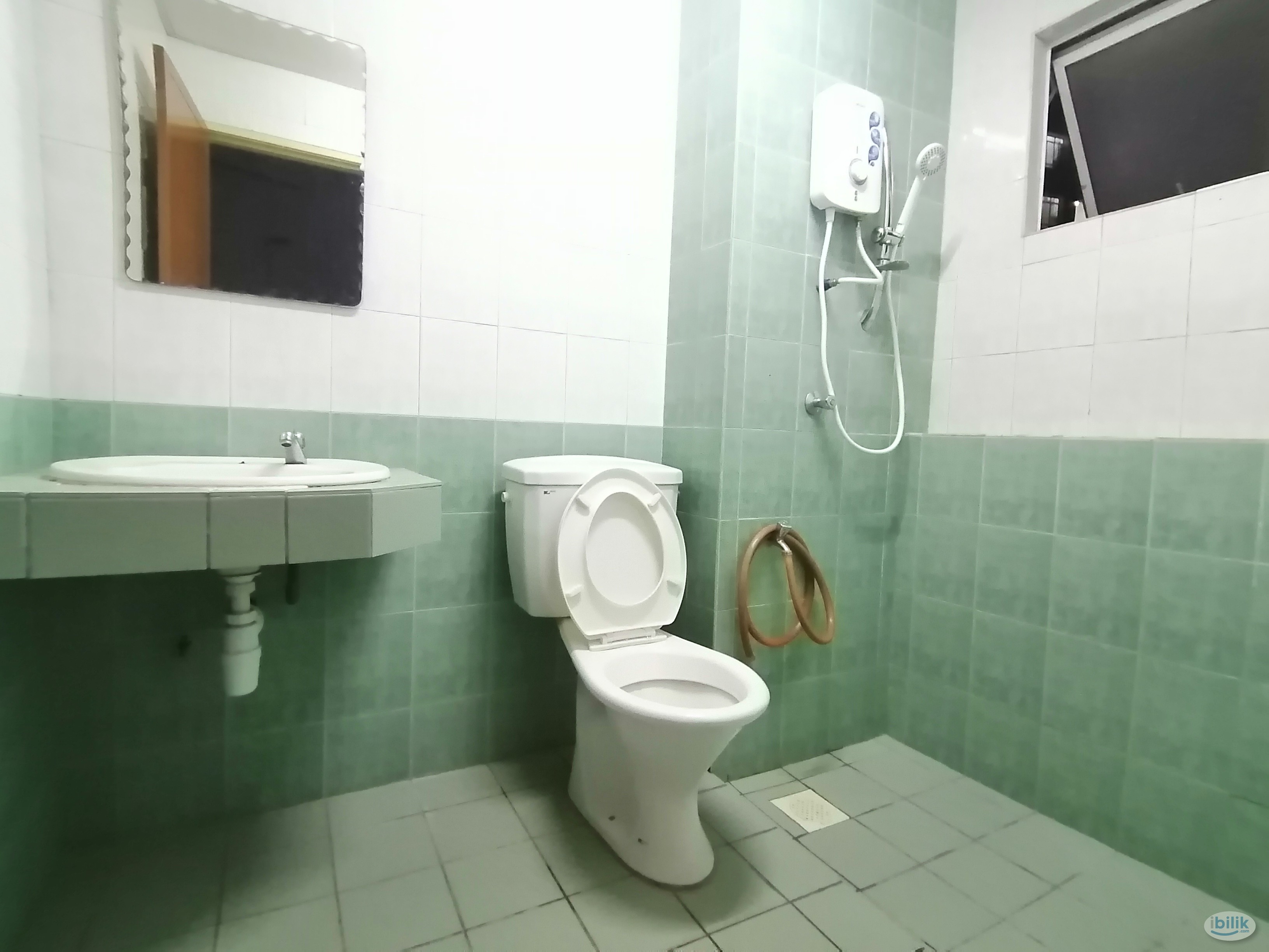 All Female Unit Master Room - Image 5
