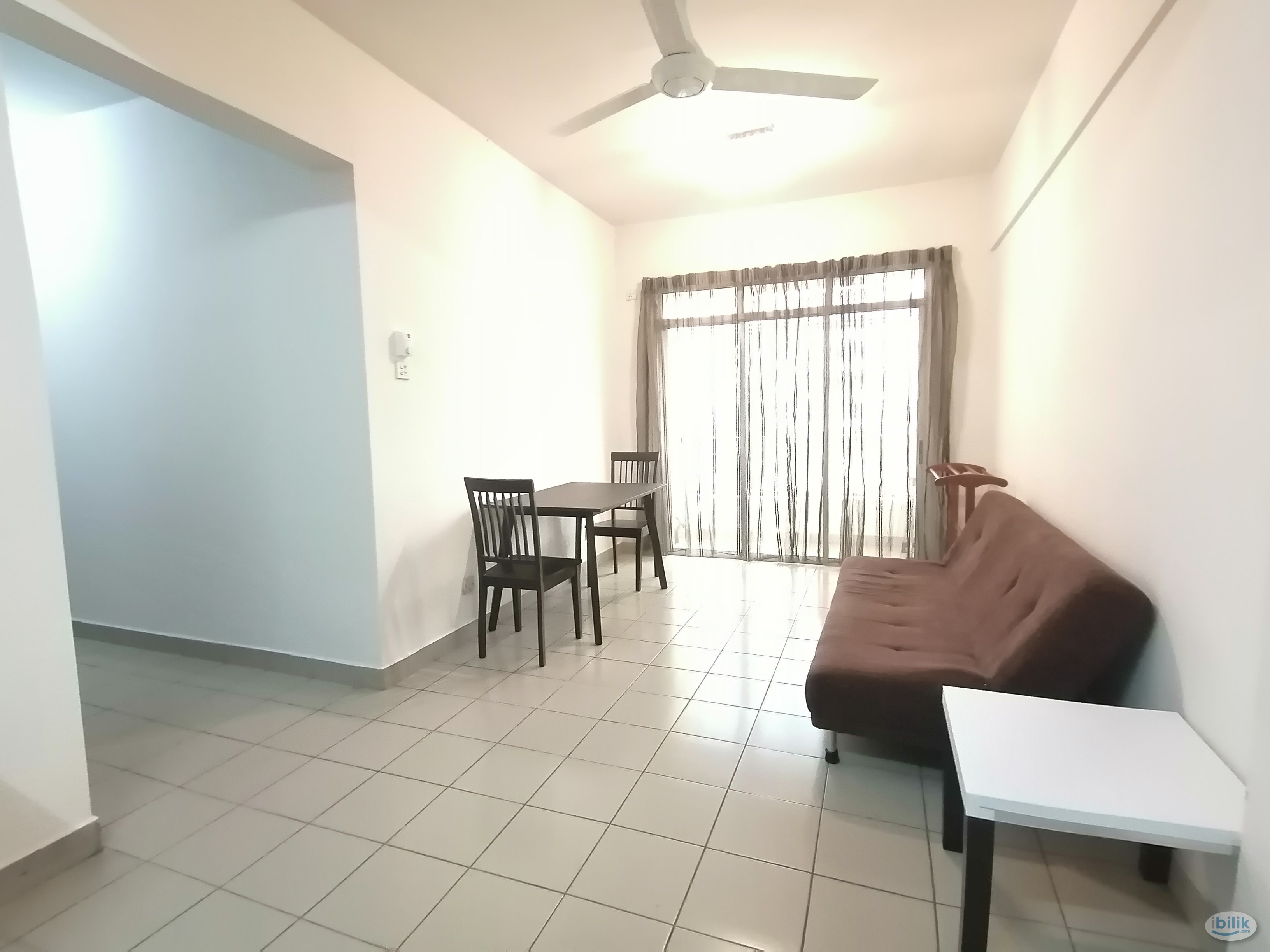 All Female Unit - Single Room with Free Carpark - Image 2