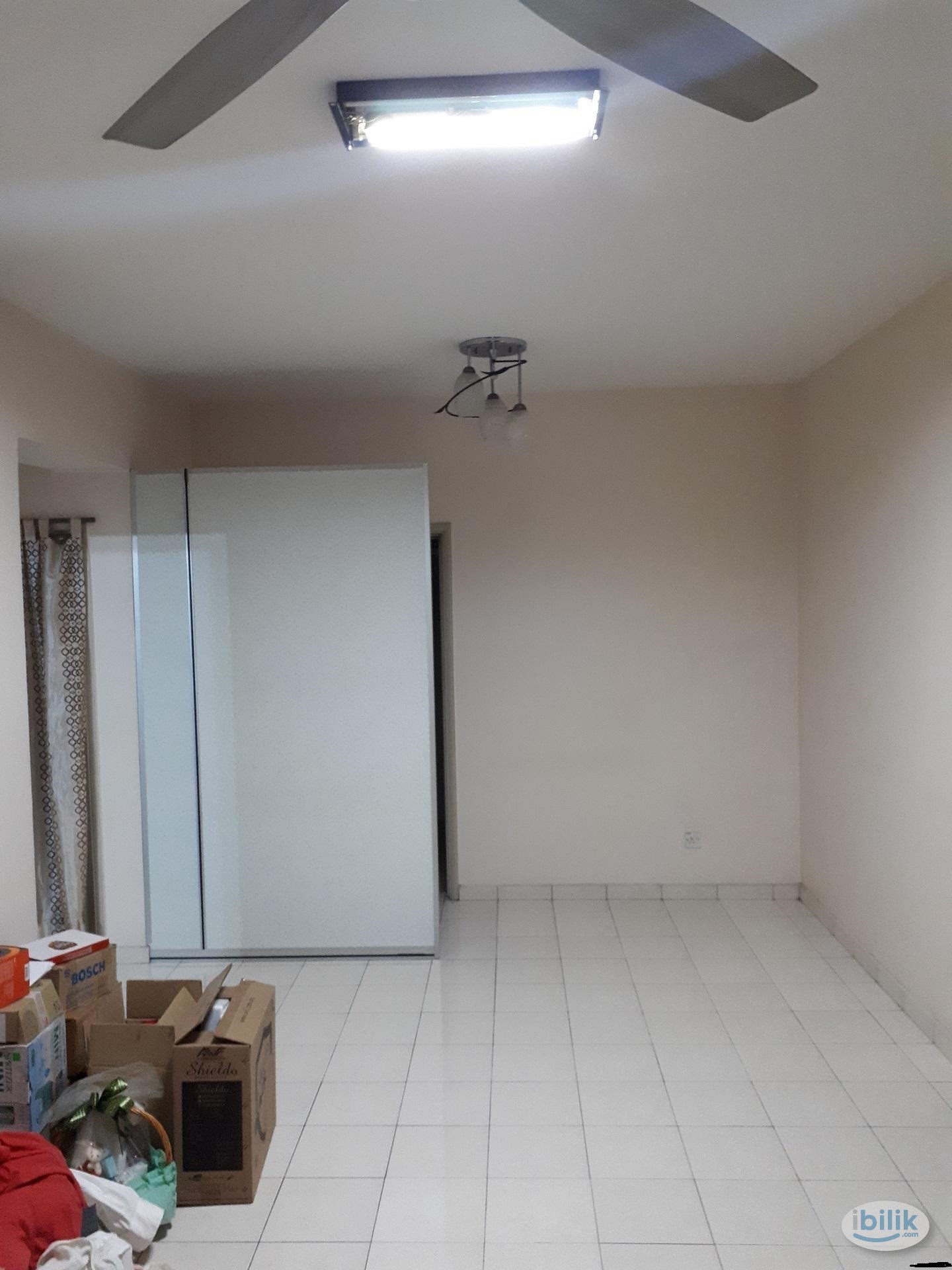 Middle Room at Plaza Medan Putra, Bandar Menjalara - Image 2