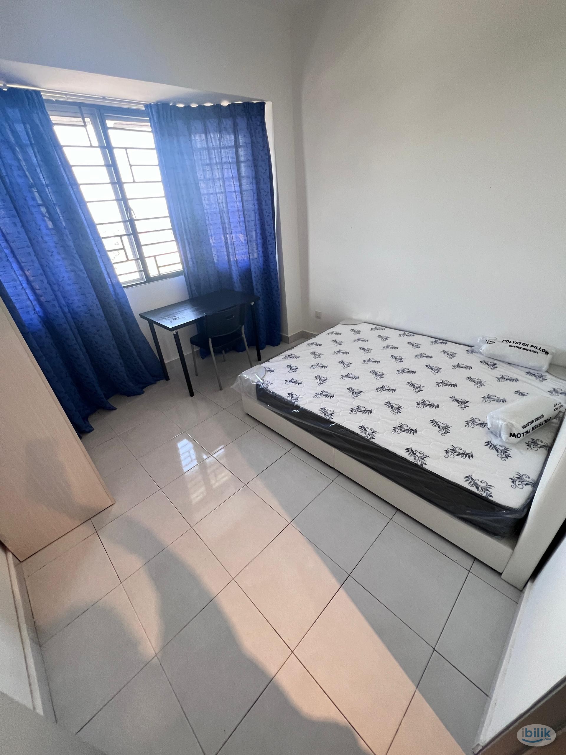 😍 5 mins walk to LRT😍 Inclusive all Utilities 😍Free Wifi 😍Free Cleaning 😍Fully Furnished Medium Room at Main Place Suban - Image 1