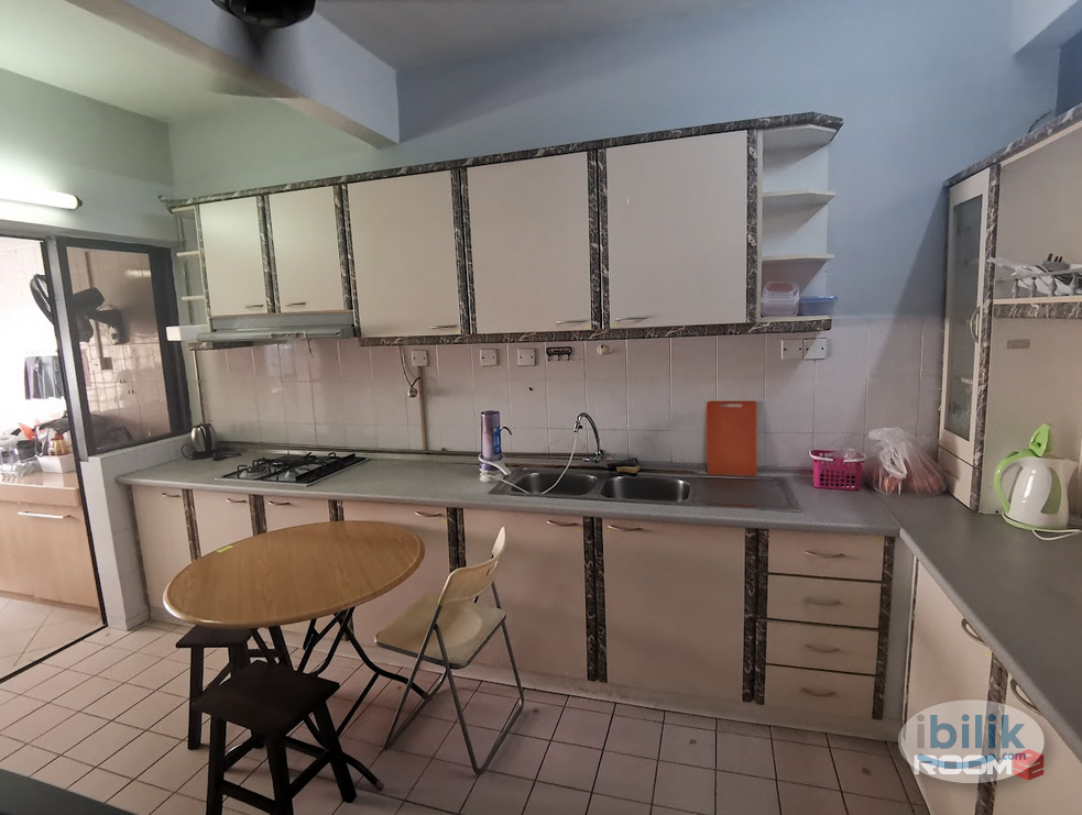 🏠 Middle Room for Rent in SS15, Subang Jaya  🚶‍♂️ Walking Distance to INTI College & LRT Station  🌟 Prime Location with  - Image 3