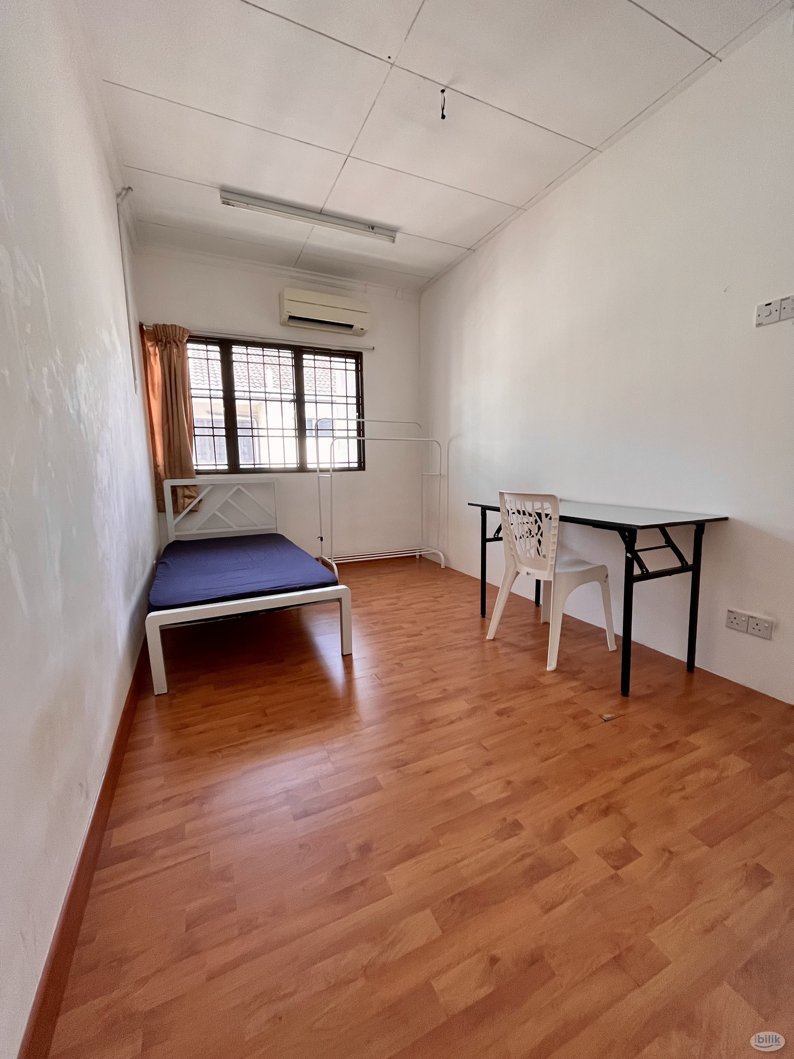 Zero/Low deposit Private room with window, at Bandar Utama, Near to 1U shopping Mall, SEGI Colleage KL - Image 1