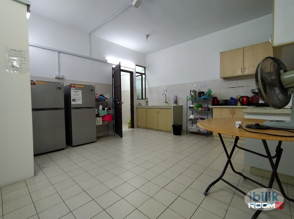 Zero/Low deposit Private room with window, at Bandar Utama, Near to 1U shopping Mall, SEGI Colleage KL - Image 3