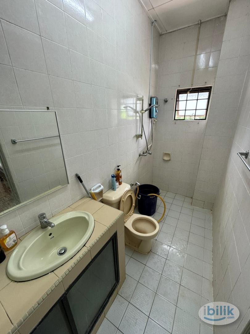 🏡💥READY TO MOVE IN 🎀BANDAR UTAMA MIDDLE ROOM FOR RENT 🎏🎏NEAR CENTRE POINT BU 🎀 - Image 3