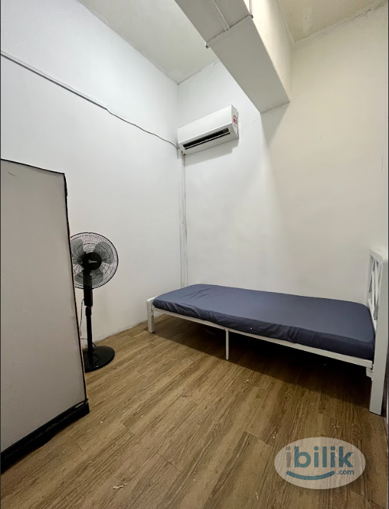 Budget Deal! Comfy Single Room Only 2 Mins from Kelana LRT - Image 4