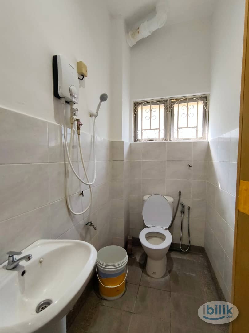 Room With Balcony Single Room at SS2, Petaling Jaya - Image 3