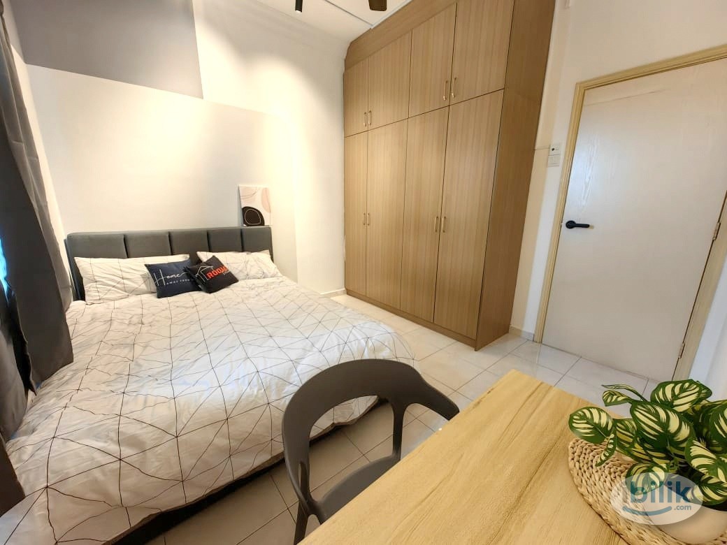 ✨LRT (500m)✨ LAST QUEEN ROOM 📢 Desa Impiana Condo, Taman Puchong Prima - Image 1