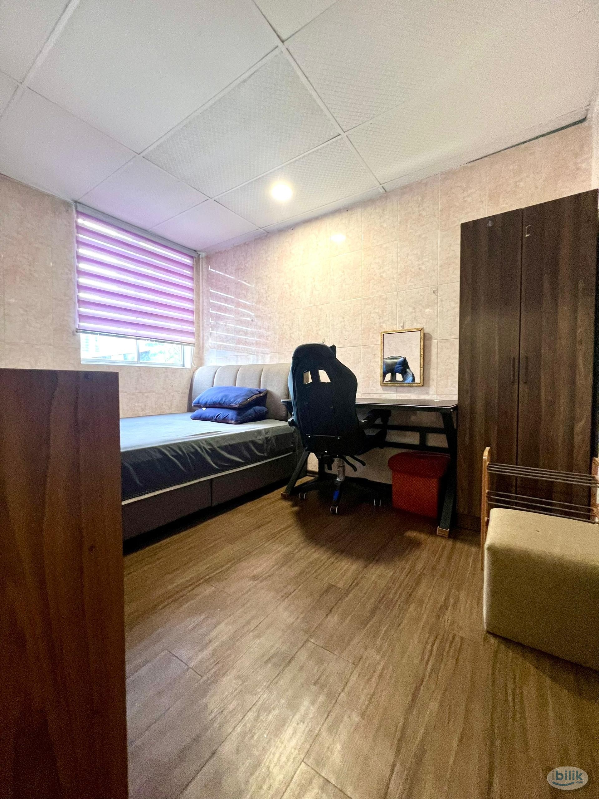 ❗Limited Unit Left❗ Private room with bathroom available NOW🔥Near to Holiday Plaza /KSL Mall/Bus stop - Image 1