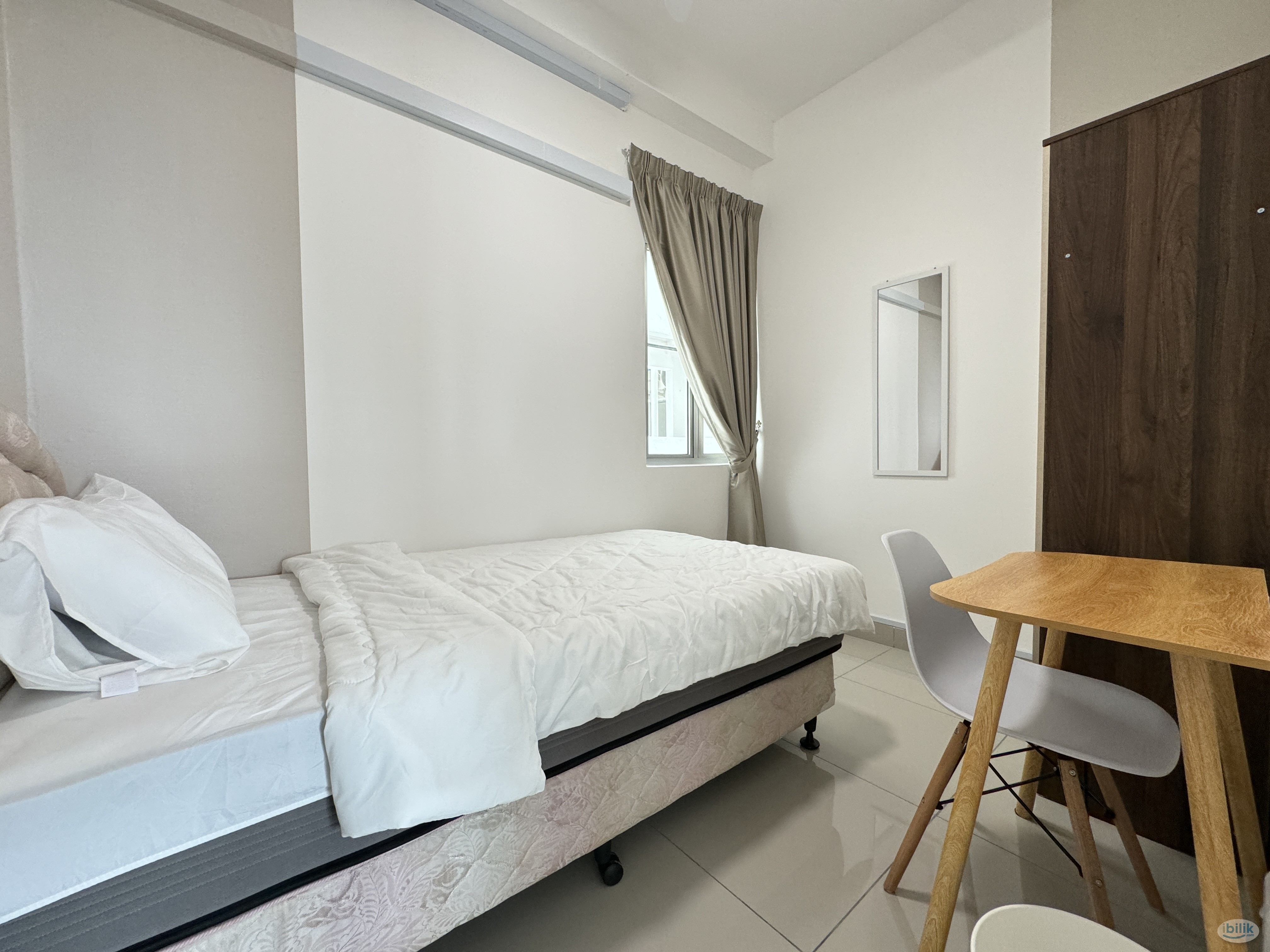 Single Bedroom at Acacia Sepang with ZERO DEPOSIT - Image 2