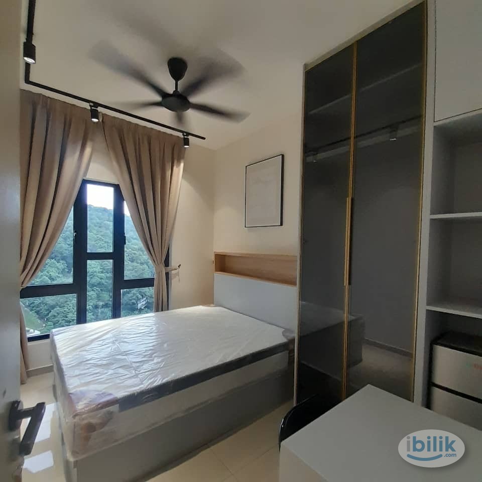 🧡 Newly Spacious Queen Bedroom at Damansara Perdana 🧡 - Image 1
