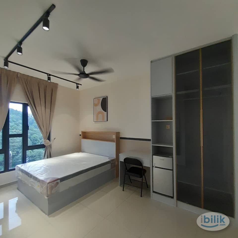 Master Room with Attached Bathroom at Damansara Perdana - Image 1