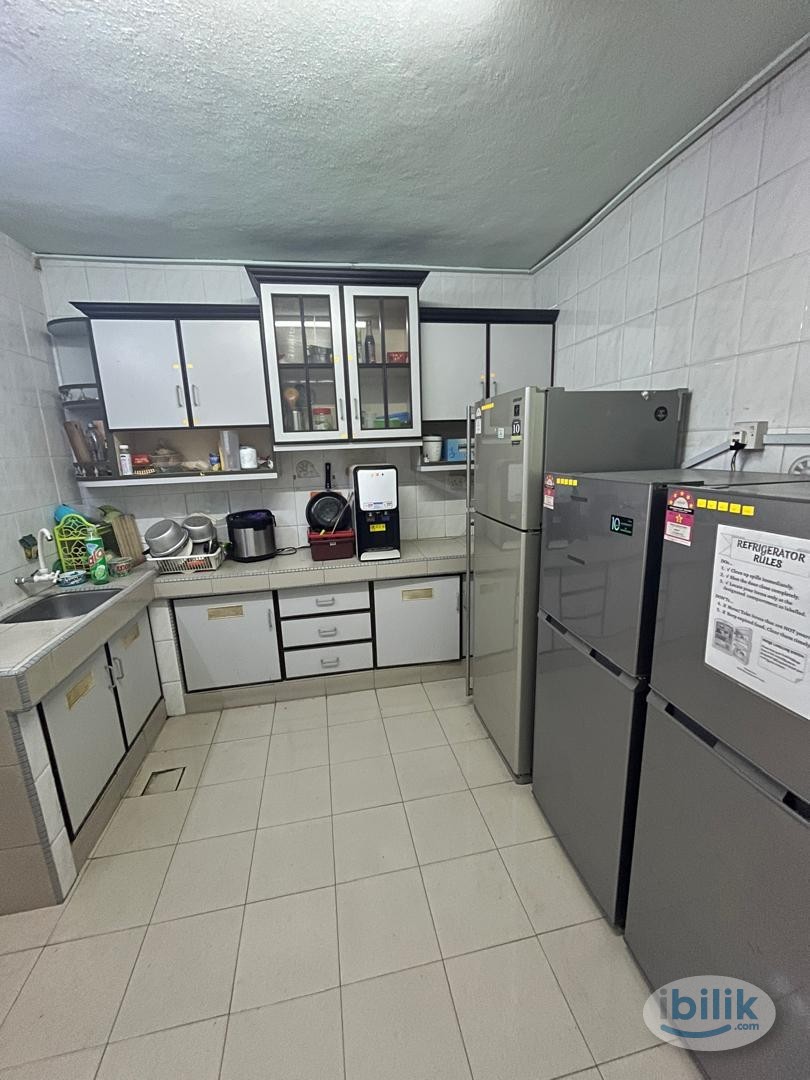 Master Room with Own Bathroom at SS15, Subang Jaya - Image 4