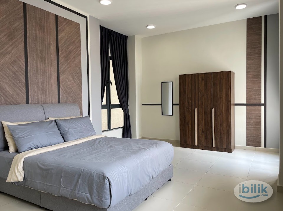 ✨ Spacious Queen Bedroom ✨ at The Andes, Bukit Jalil - Image 2