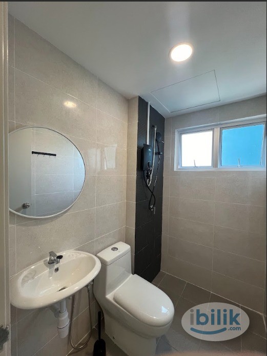 Middle room at Acacia Residence Sepang - Image 2