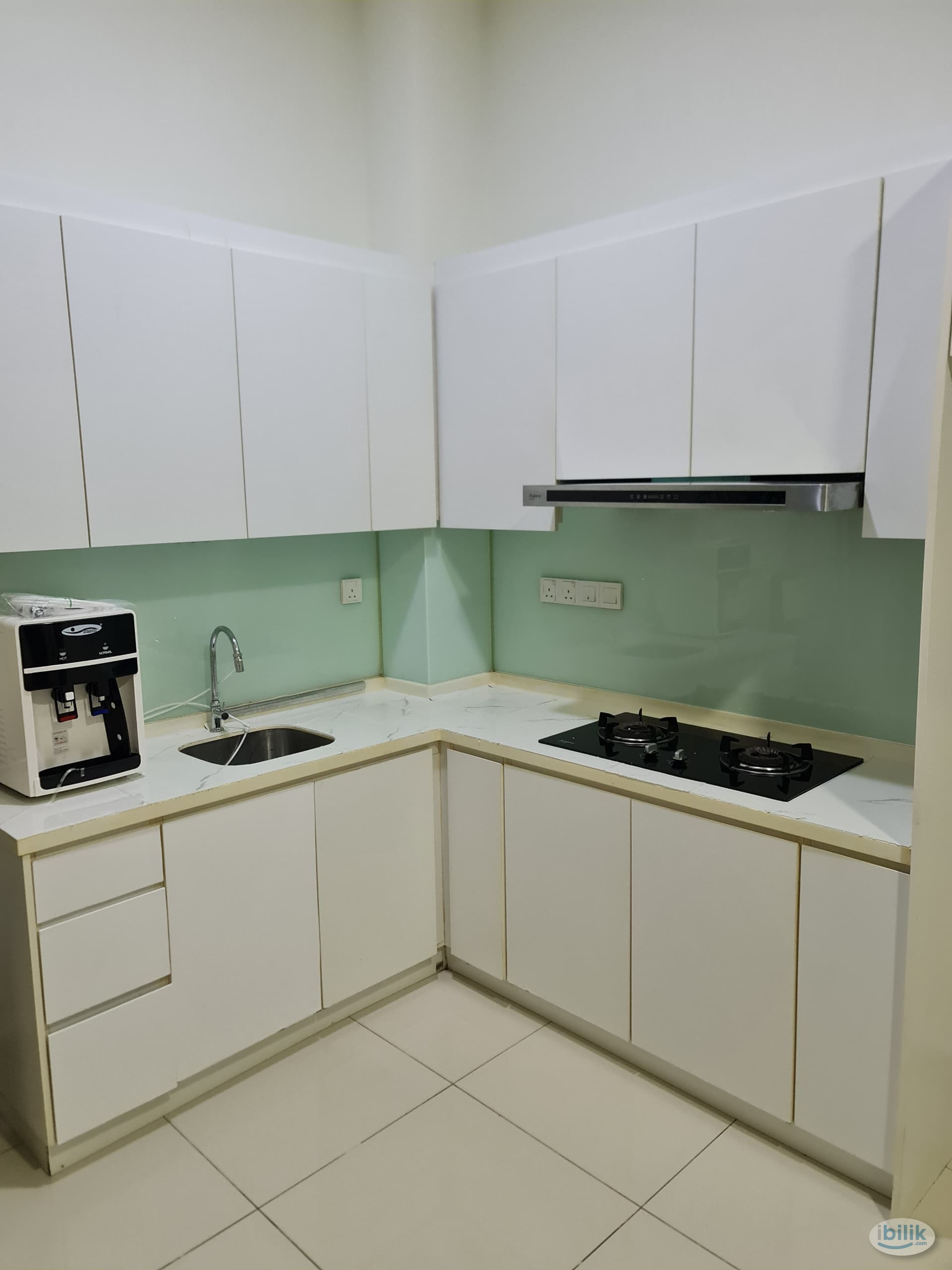 Res280 SPacious Middle Room For Rent, 5min walking distance to Selayang Hospital - Image 5