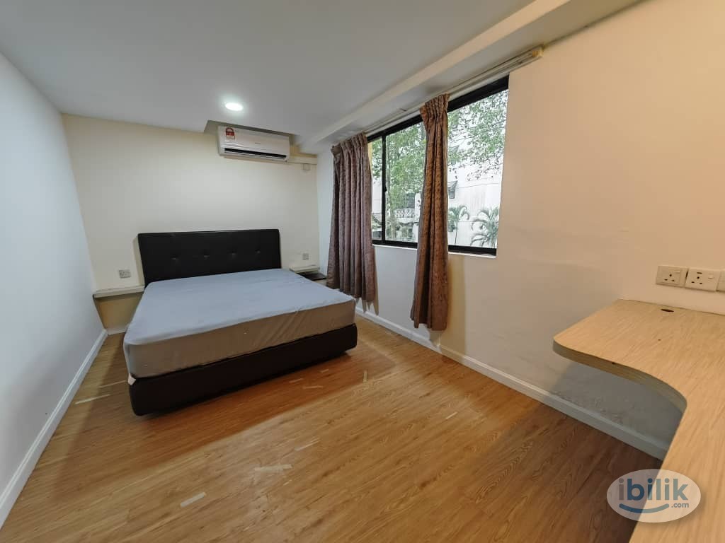 💛Super Low Deposit💛Master Room at Taman Pelangi, Johor Bahru - Image 4