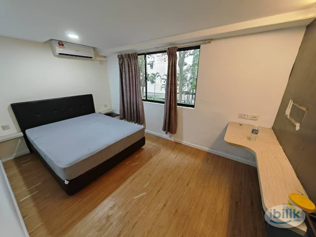 😘LOW DEPOSIT😘Master Room at Taman Pelangi Johor Bahru - Image 3