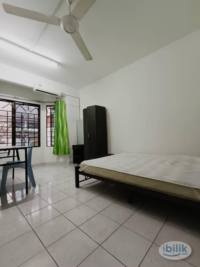 🚩QUEEN SIZE MIDDLE ROOM FOR RENT AT BANDAR UTAMA✨✨NEAR TO ONE UTAMA SHOOPING MALL, CENTRE POINT🎊 - Image 2