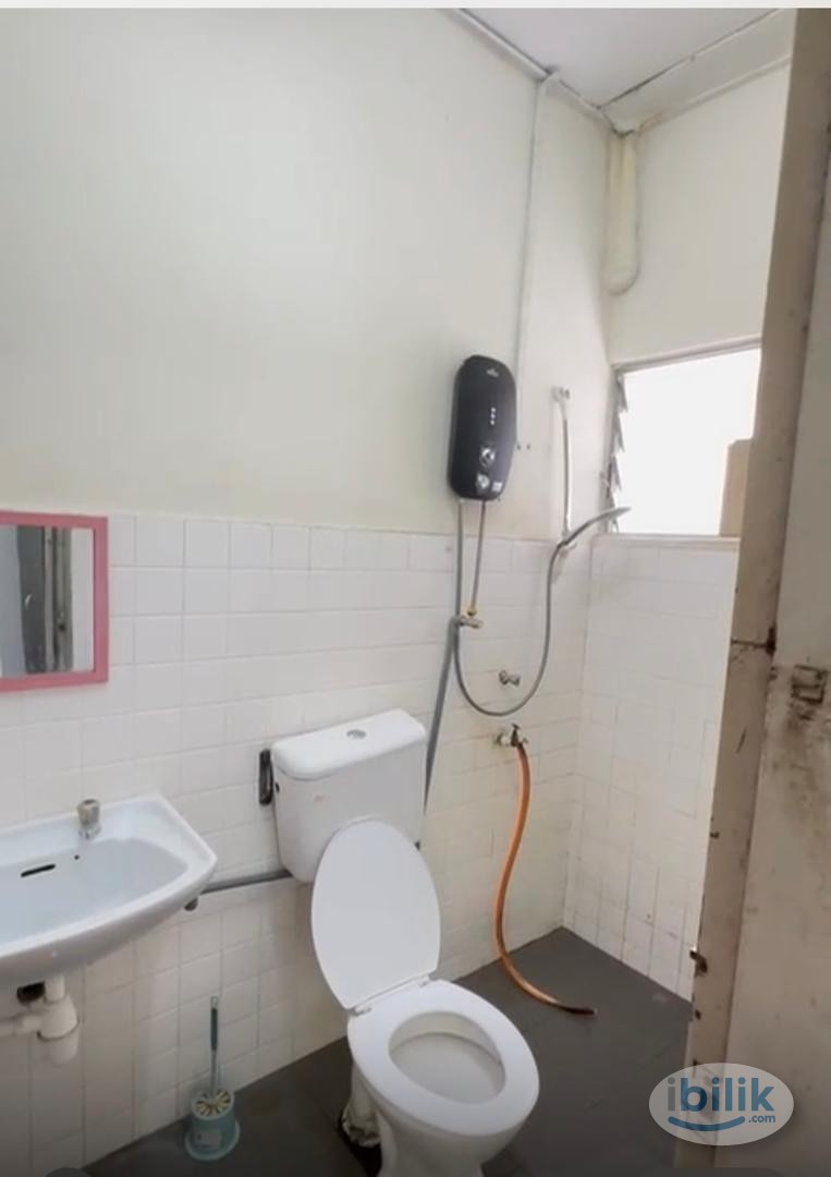 🚩QUEEN SIZE MIDDLE ROOM FOR RENT AT BANDAR UTAMA✨✨NEAR TO ONE UTAMA SHOOPING MALL, CENTRE POINT🎊 - Image 4