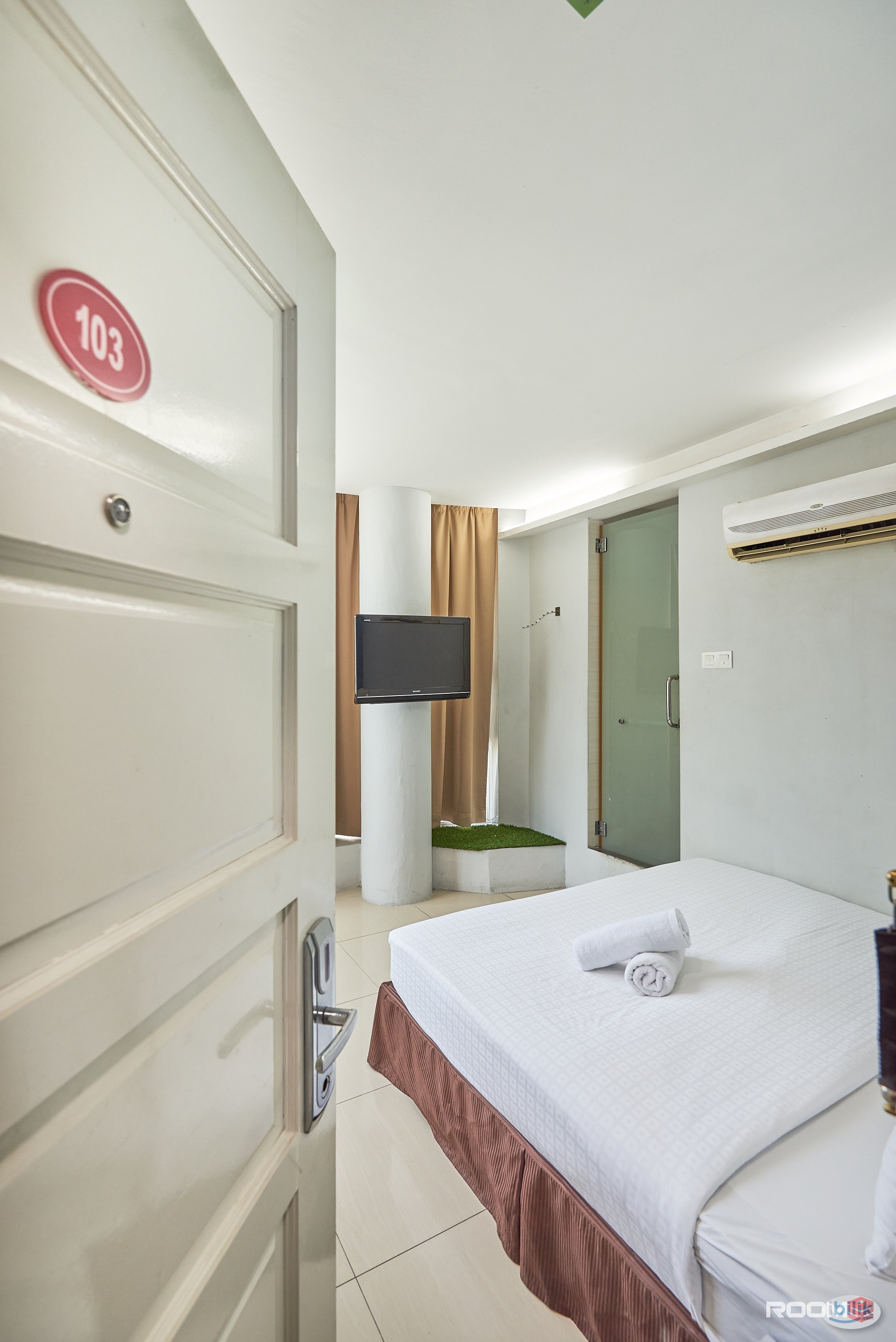 Middle Room at Kota Damansara, Petaling Jaya - Image 3