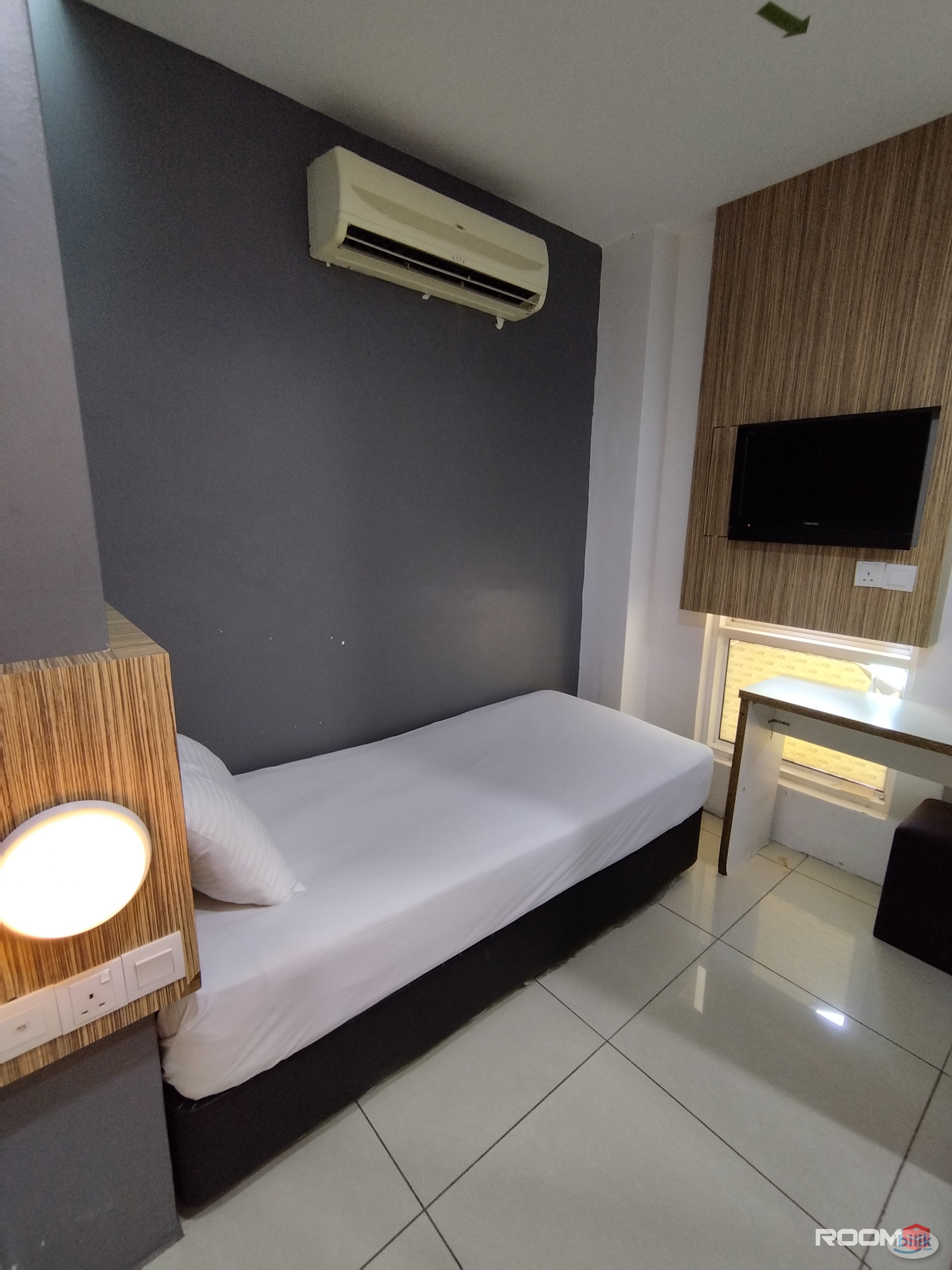 Middle Room at Kota Damansara, Petaling Jaya - Image 2