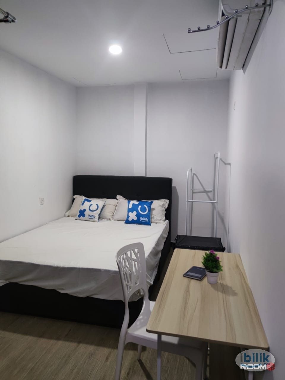 Middle Room at SS24 Petaling Jaya, Selangor - Image 3