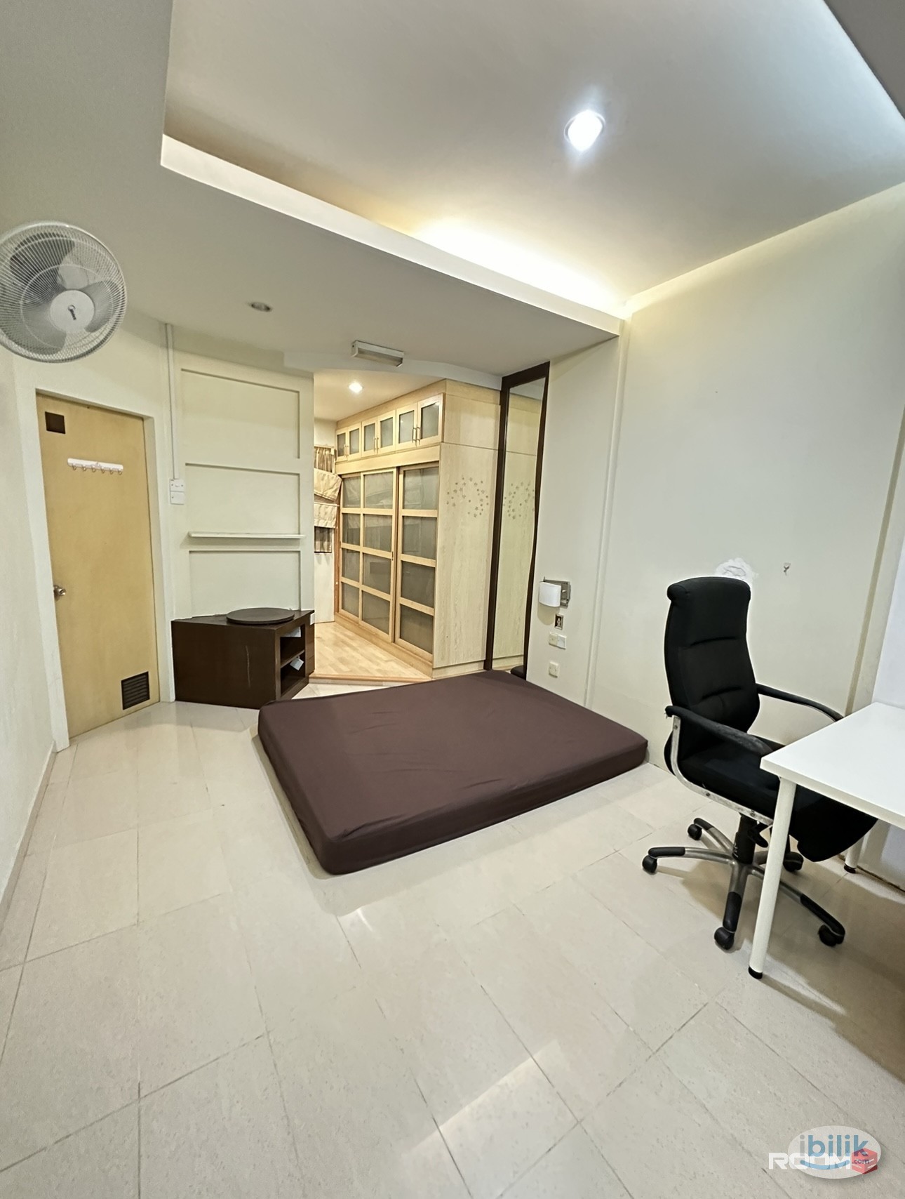 Middle Room at Damansara Perdana, Petaling Jaya - Image 1