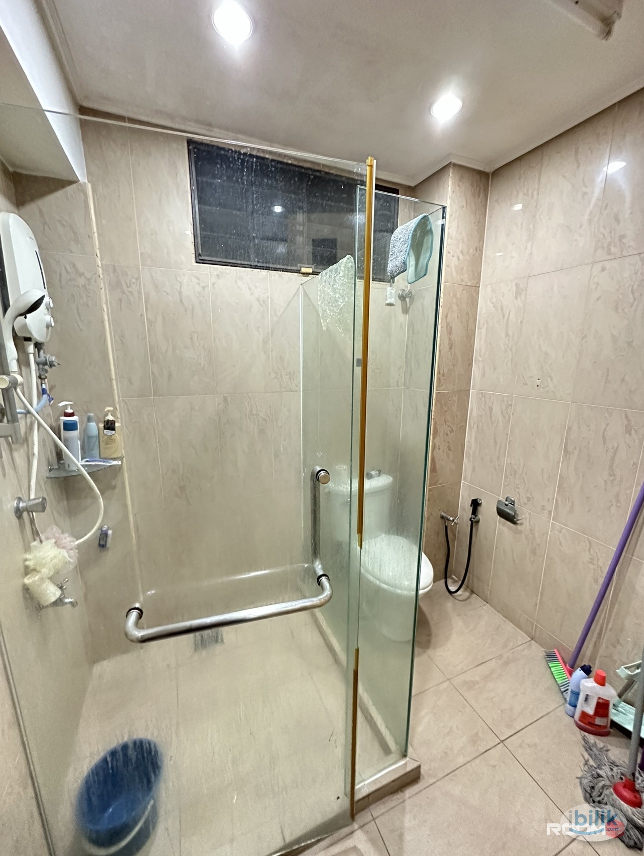 Middle Room at Damansara Perdana, Petaling Jaya - Image 2