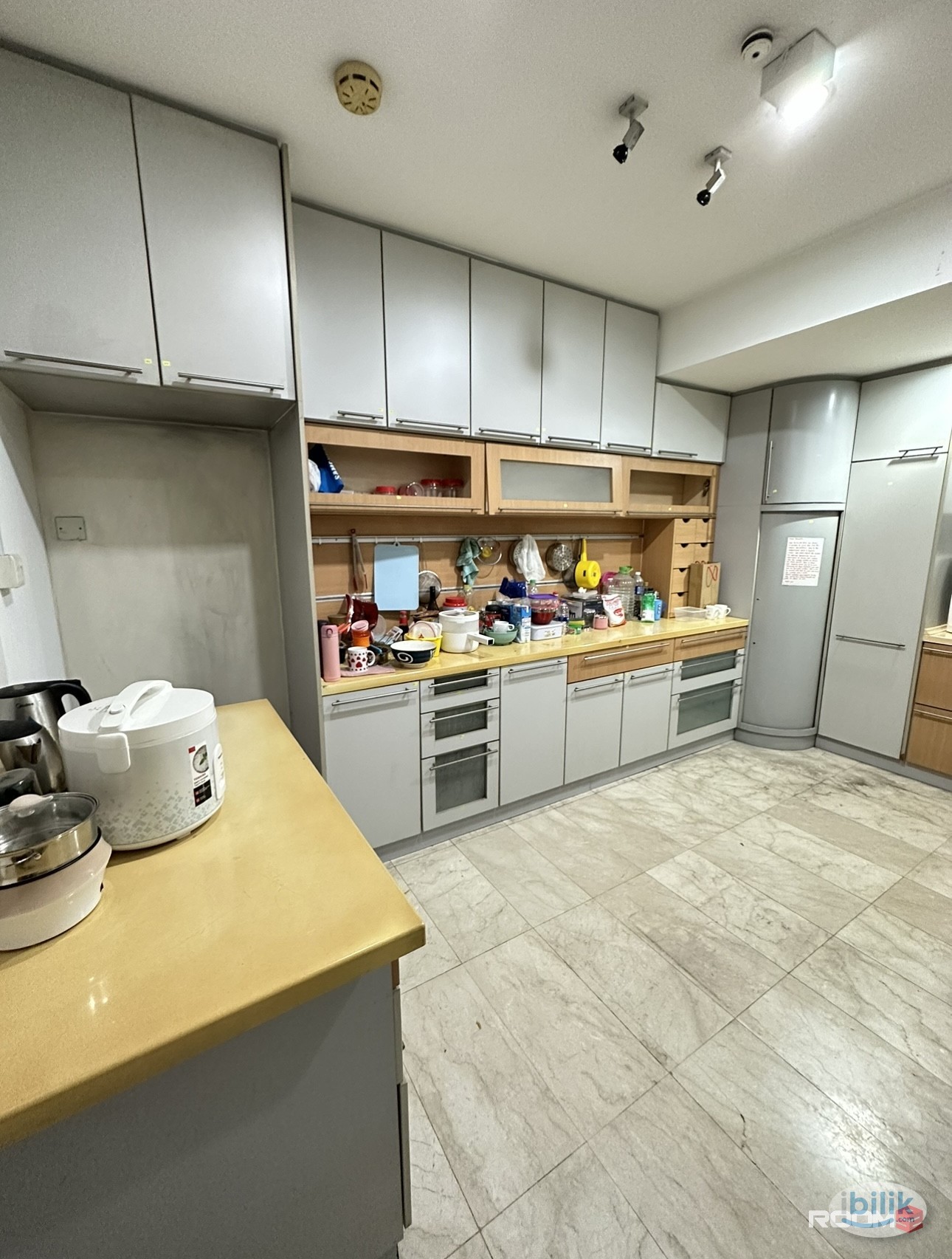 Middle Room at Damansara Perdana, Petaling Jaya - Image 3