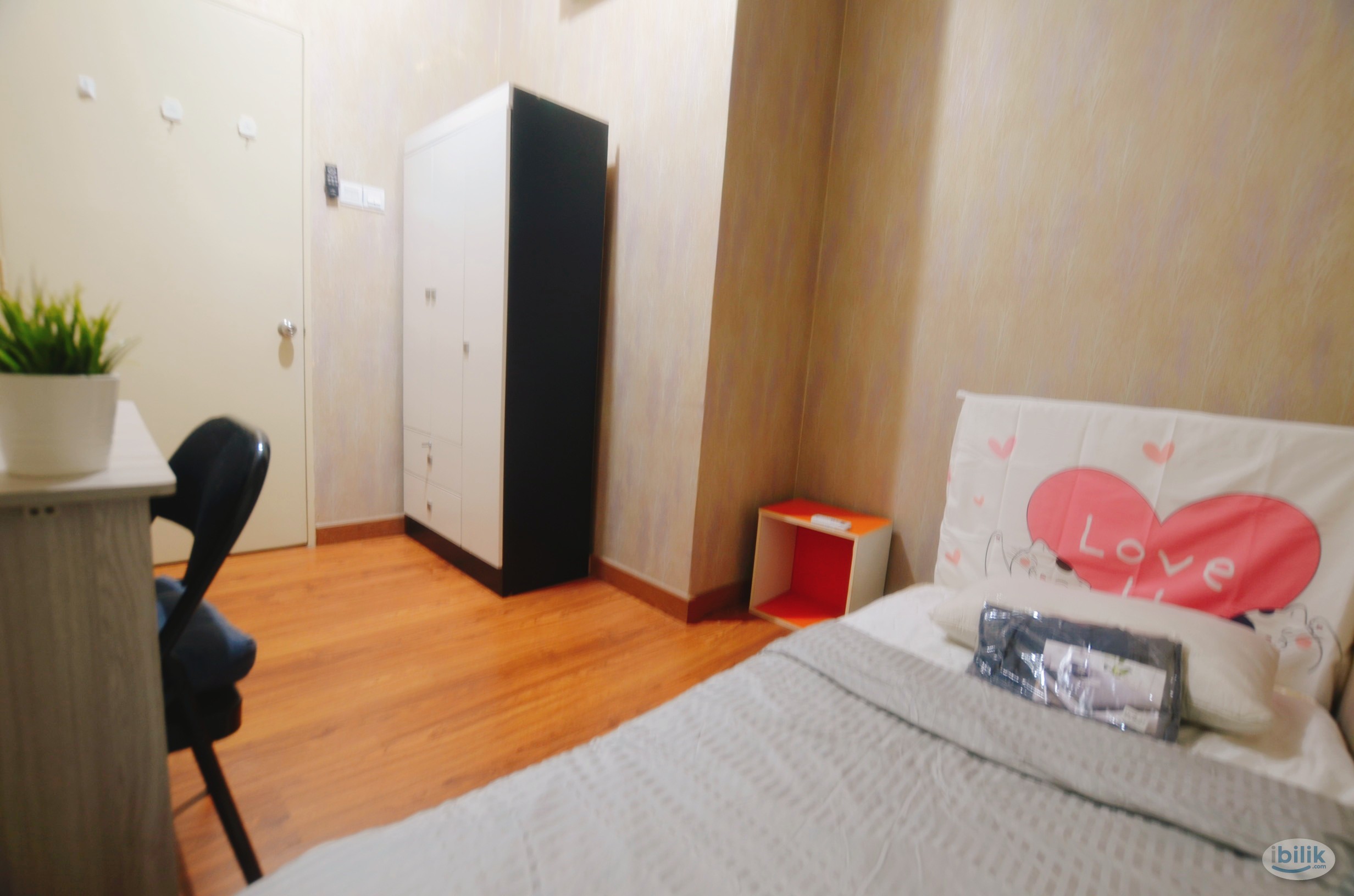 Female Unit 🙋🏻‍♀️💁🏼‍♀️- Single Room at Residensi Desa, Kuchai Lama - Image 1