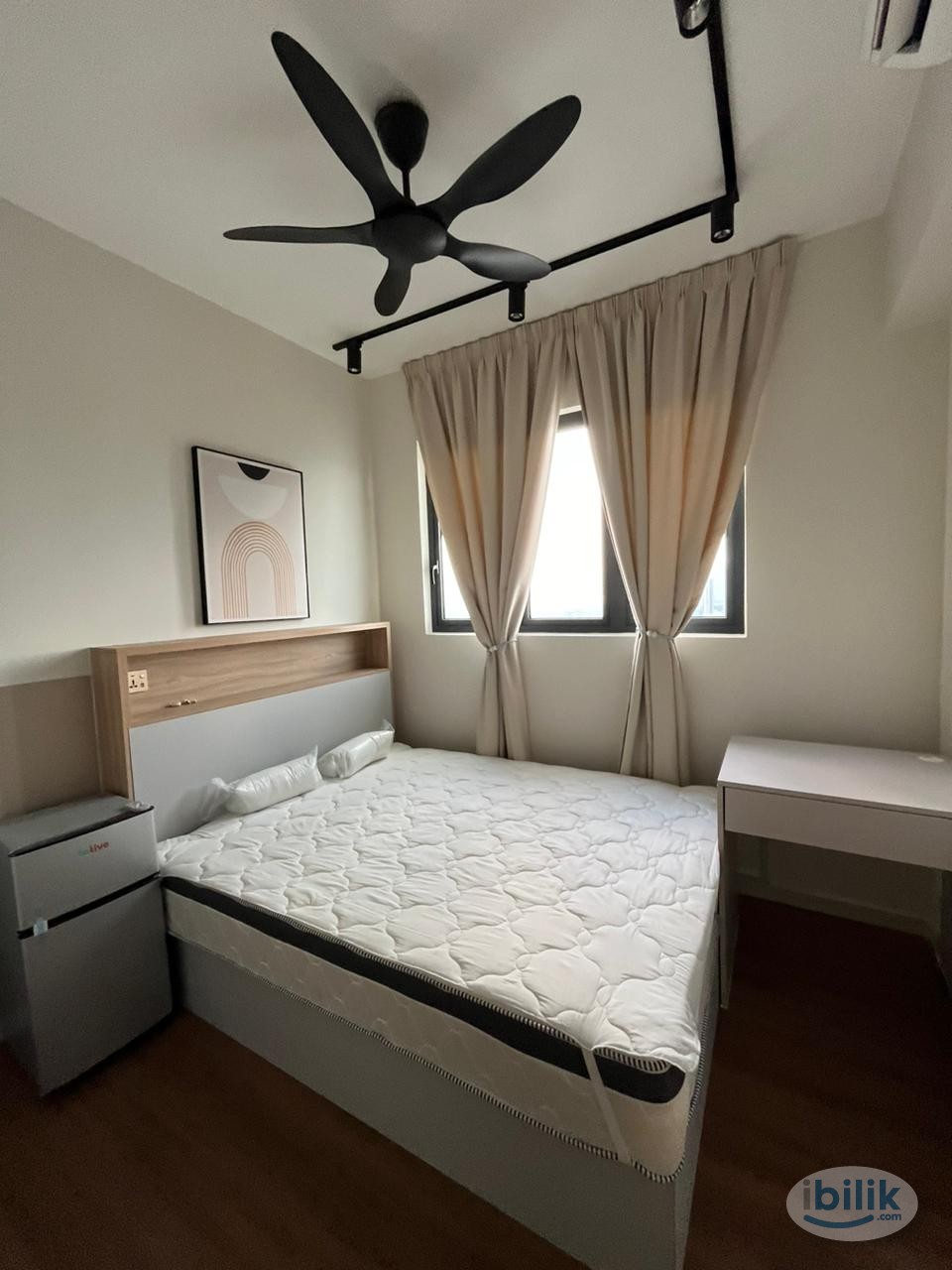 Meta City ✨ Fully-furnished ✨ Queen Room at Seri Kembangan - Image 1