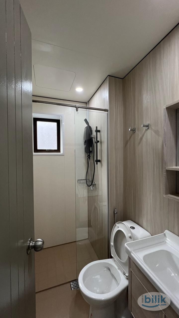 Room with Balcony - Image 1