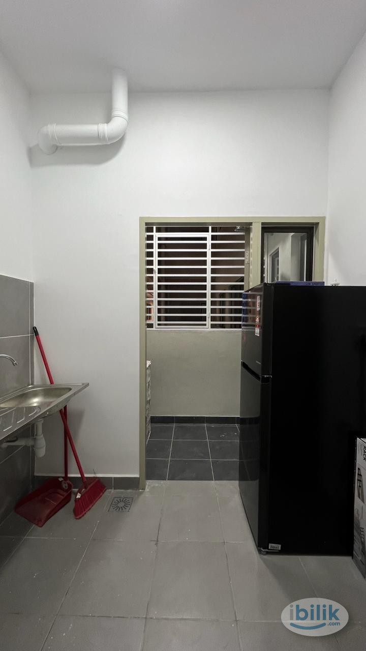 Room with Balcony - Image 4