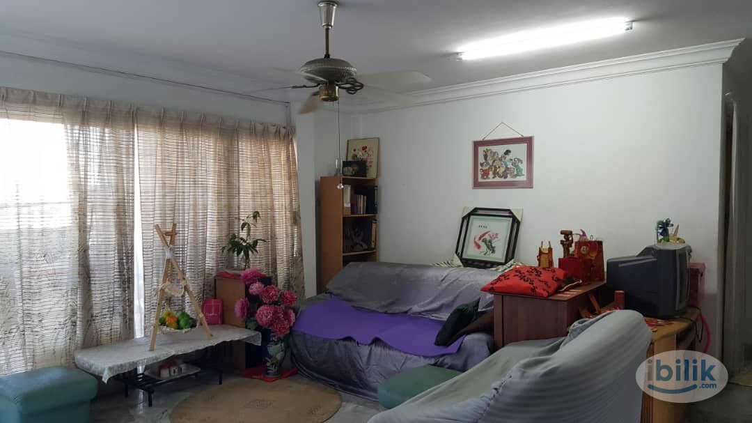 Large Master Room at Sri Desa, Kuchai Lama - Image 2