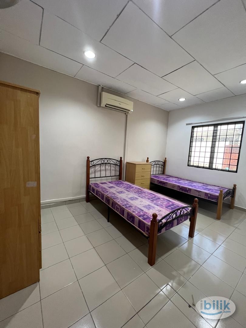 Affordable Female-Only Room with Two Single Beds in SS15, Subang - Ideal for Students! - Image 3