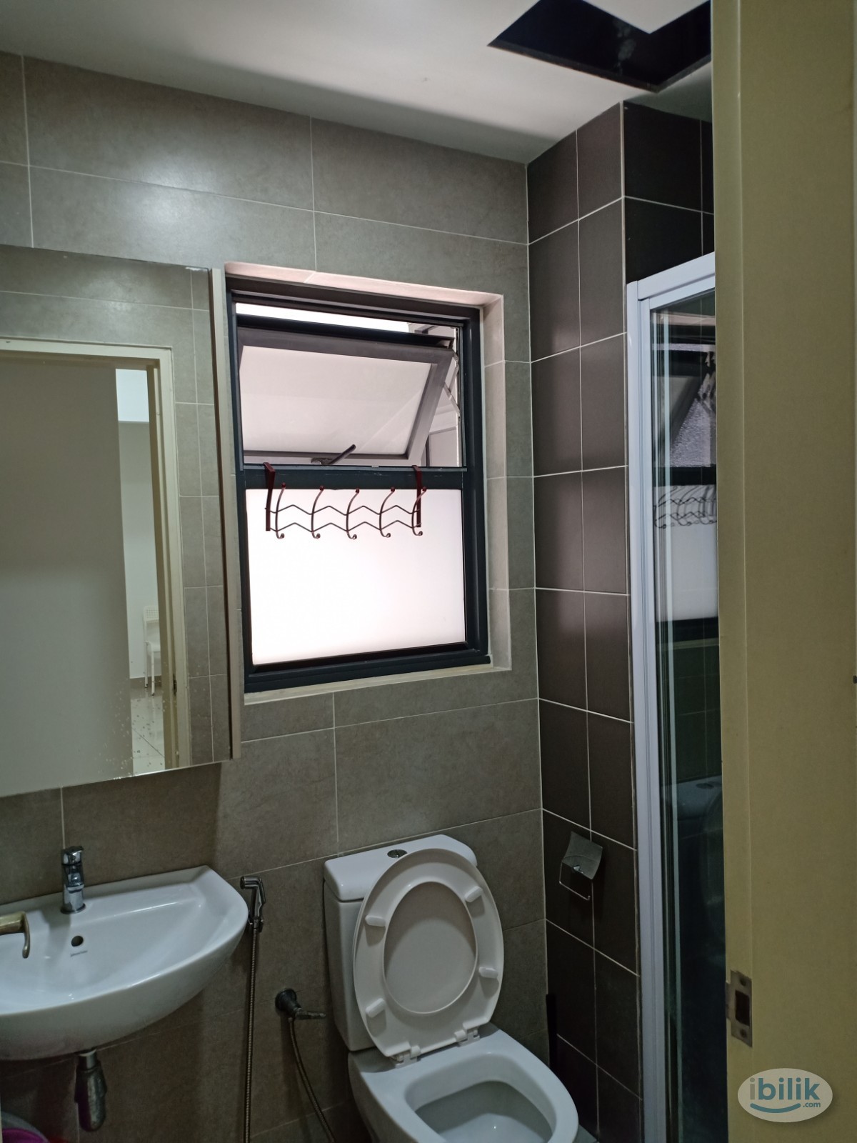 Single Room at Lakeville Residence, Jalan Ipoh - Image 4